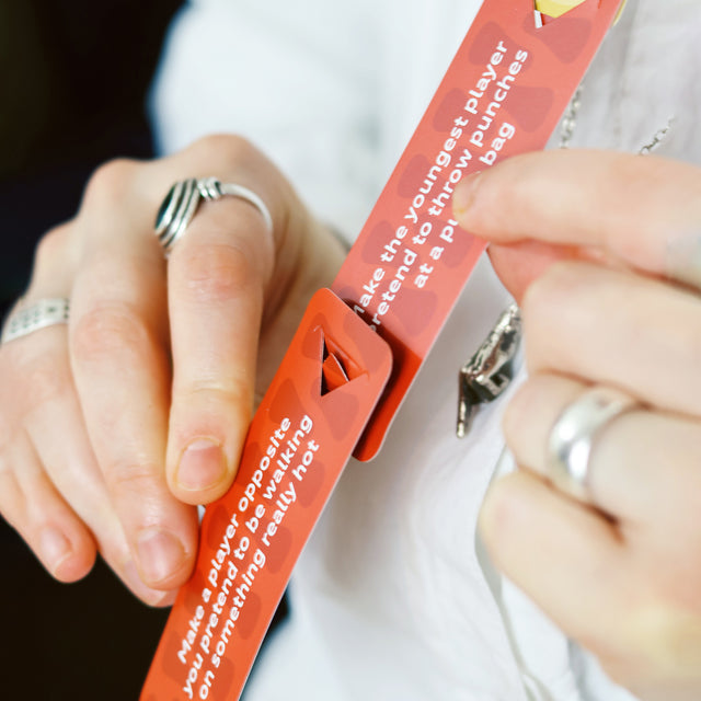 Zip-it Party Game